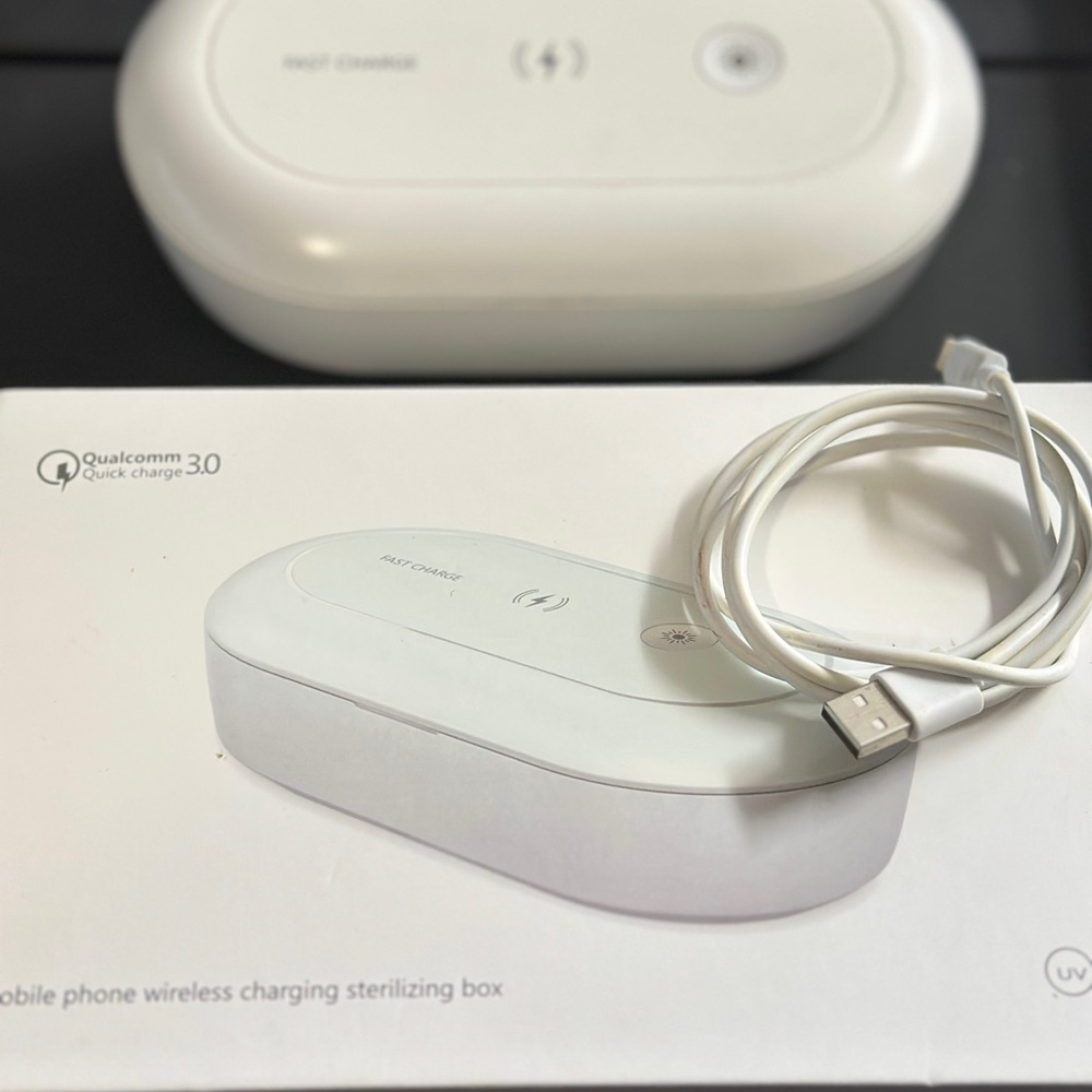 Qualcomm Charging and Sanitizing Box for Cel Phones (Universal)